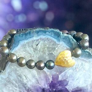 Bracelet Black Pearl with Gold Heart